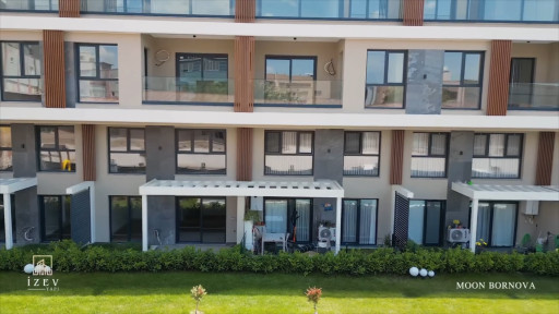 İzev Moon Bornova
