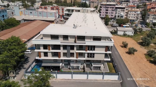 İzev Moon Bornova